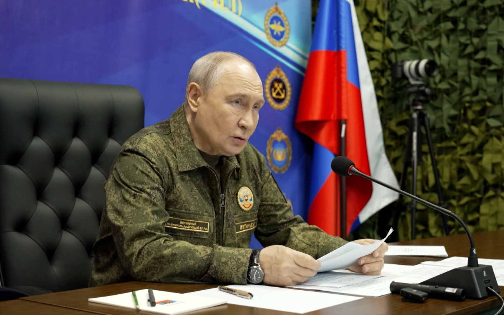 Путин подтвердил продолжение ударов по военным объектам Украины и поблагодарил войска за героизм