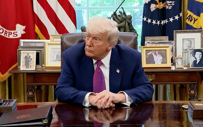 Дональд Трамп заморозил "адские санкции" против России