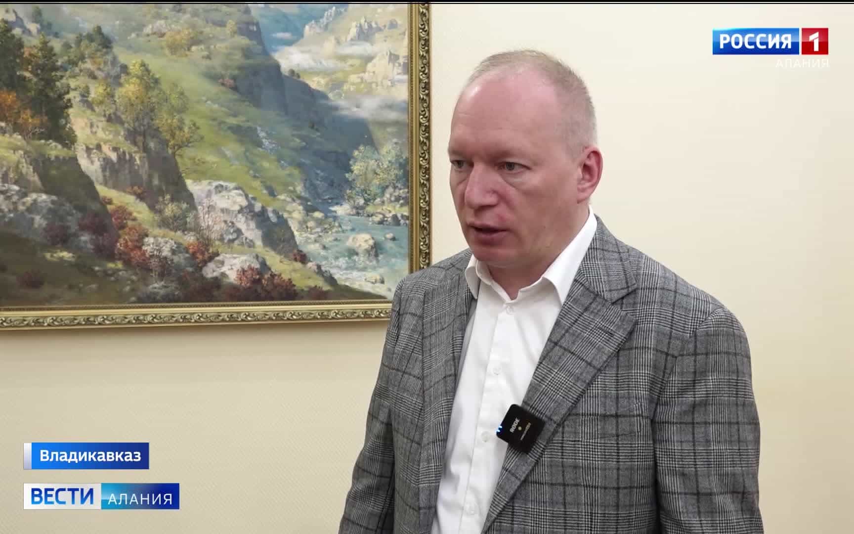Сергей Меняйло встретился с замруководителя Росстата Сергеем Окладниковым
