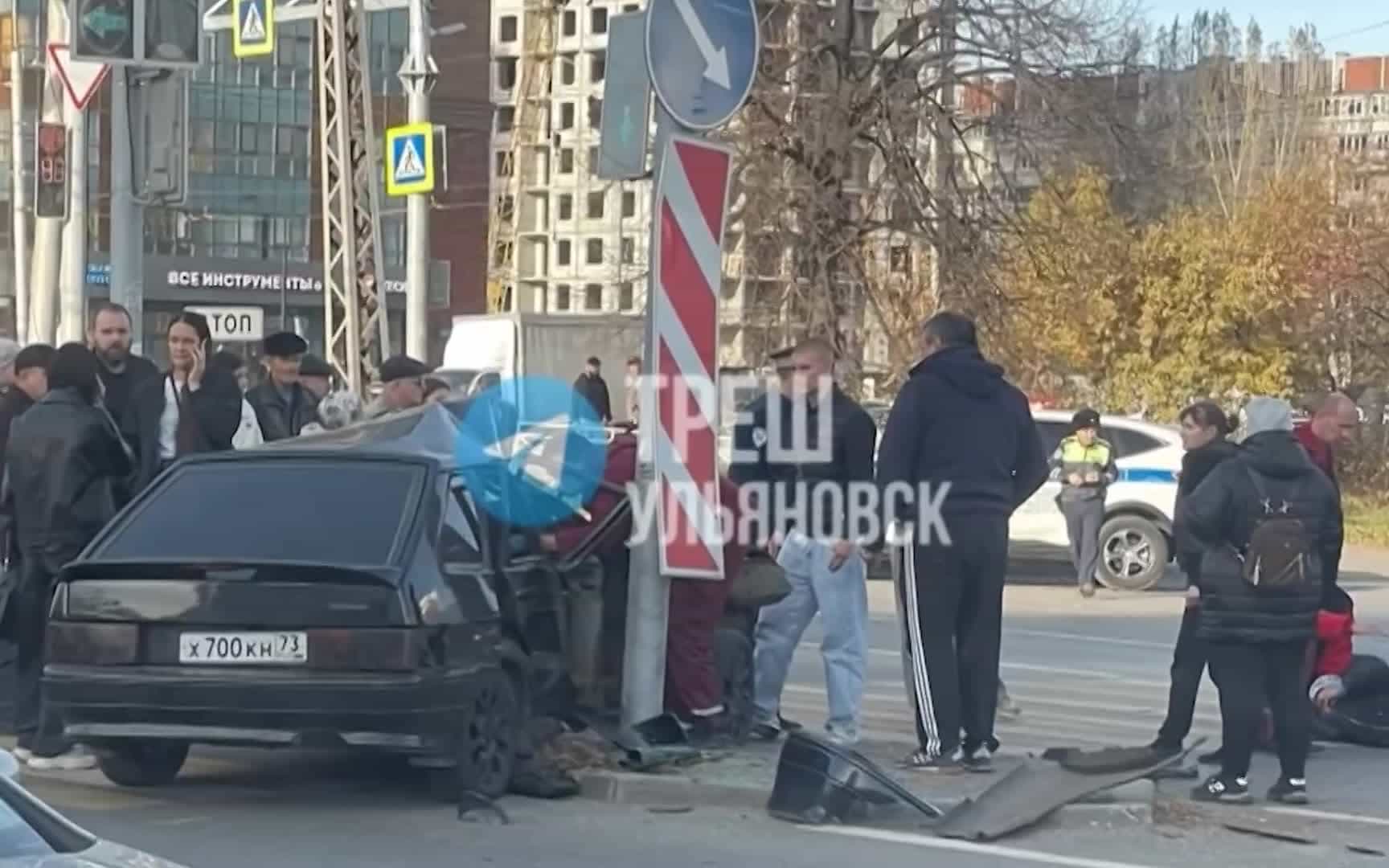 В Ульяновске автомобиль врезался в группу пешеходов