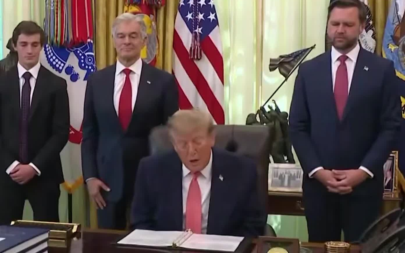 Дональд Трамп призвал Зеленского заключить мирное соглашение