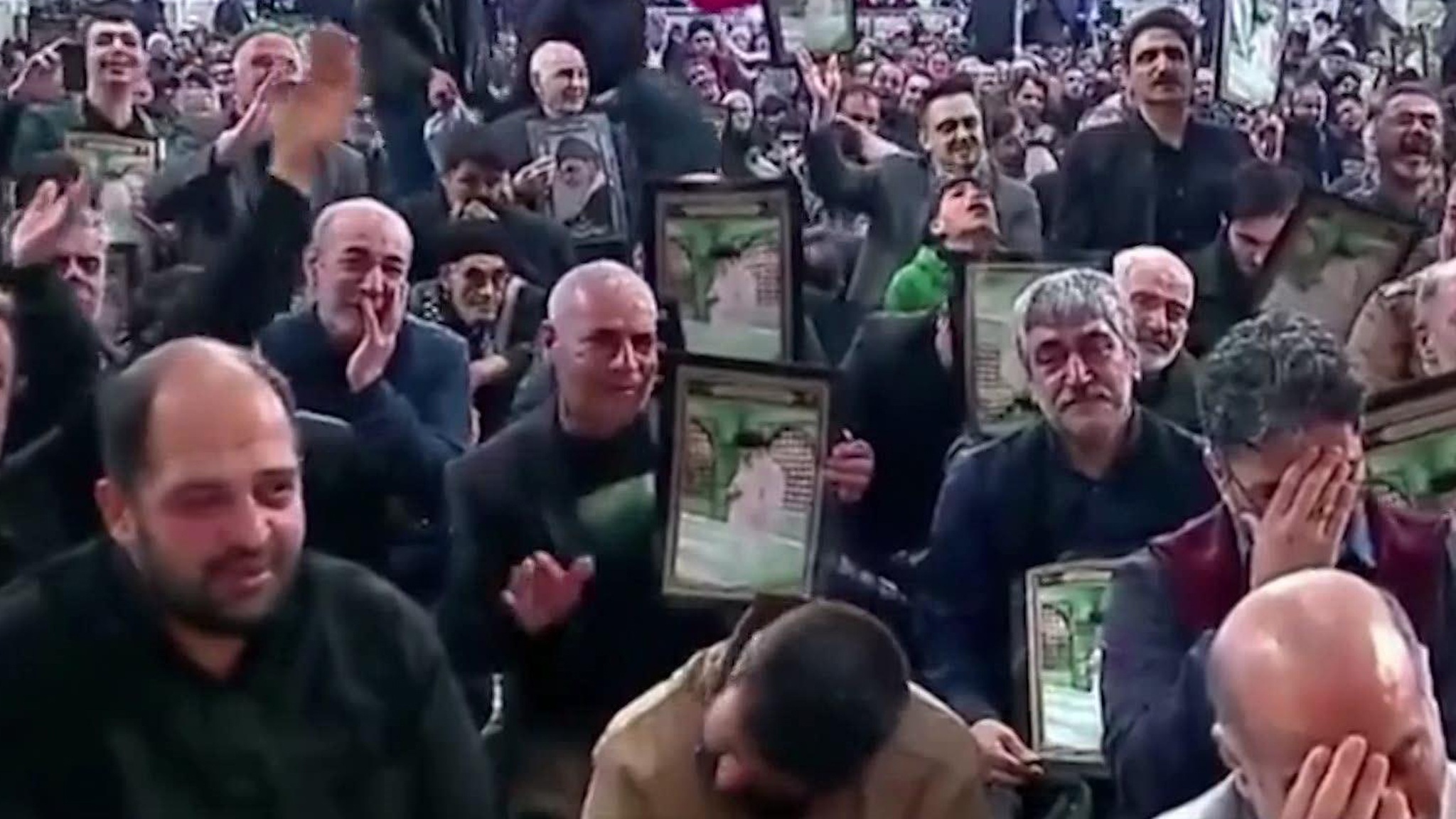 Иран скорбит после убийства своего верховного лидера Али Хаменеи