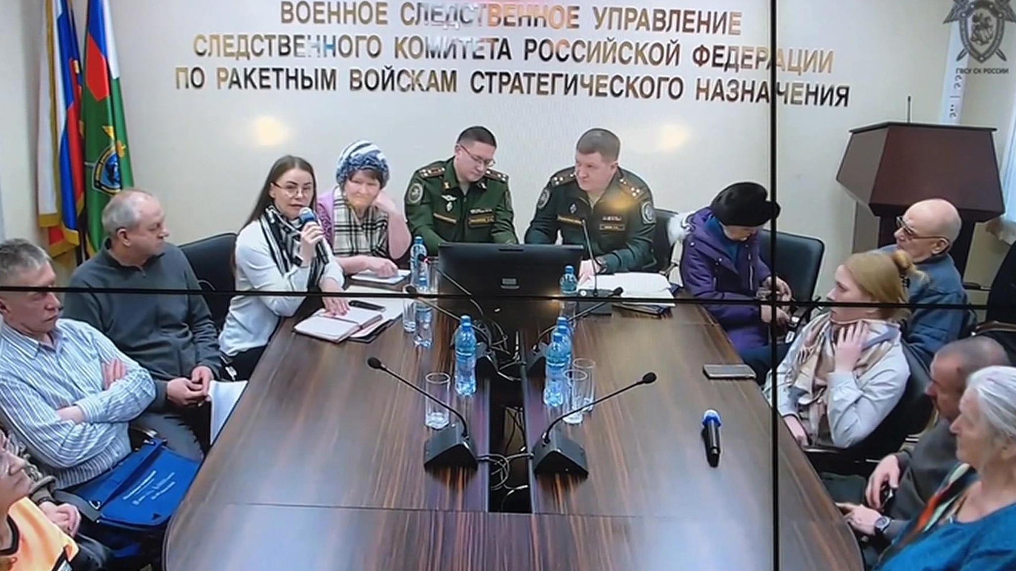 Замглавы СК РФ Корпусов принял жителей аварийных домов
