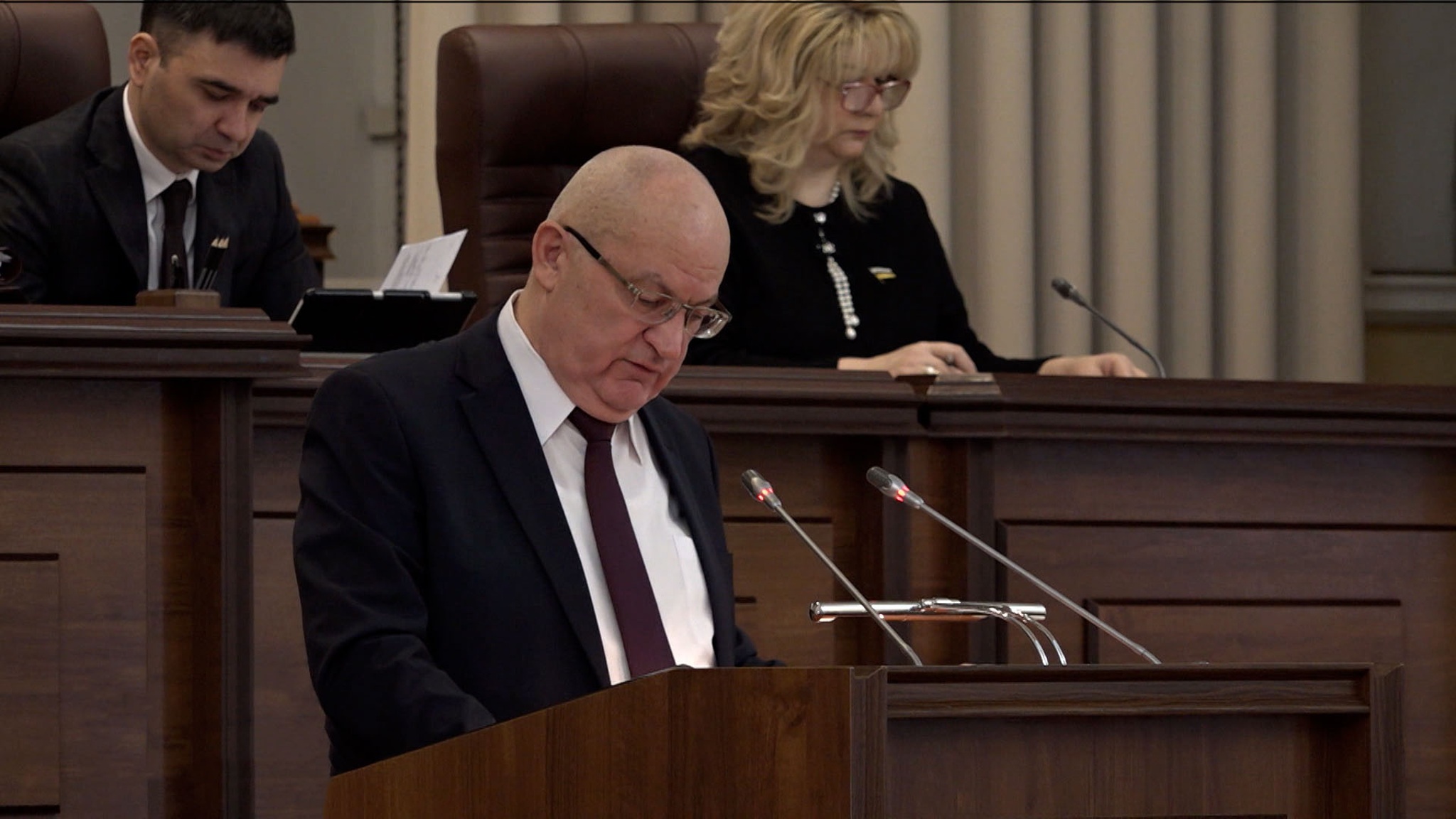 Депутаты парламента Северной Осетии в первом чтении поддержали закон о запрете продажи алкоголя с 9 вечера до 11 утра