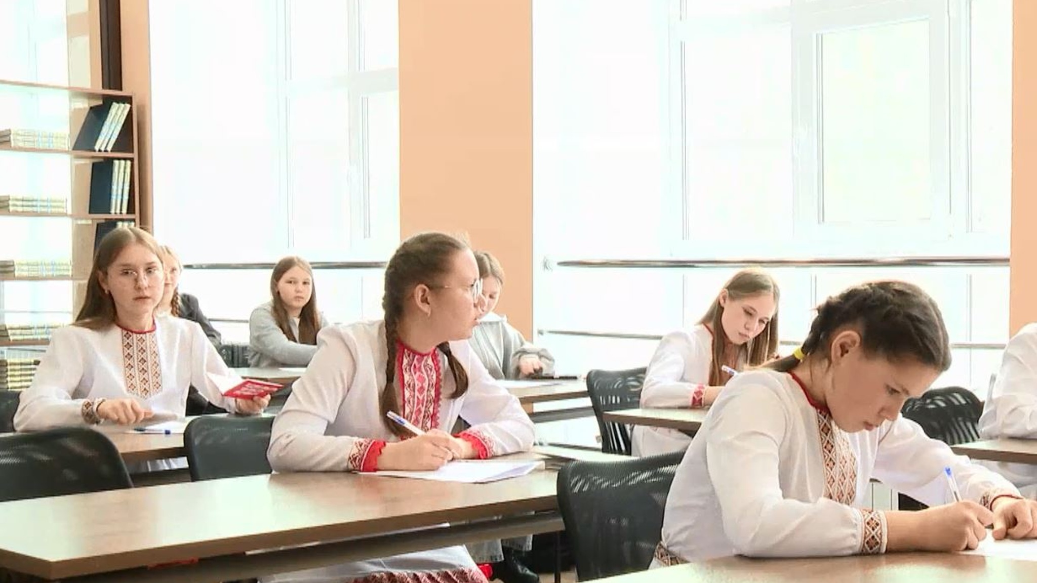 Школьники Марий Эл приняли участие в Северо-Восточной олимпиаде по родным языкам и литературам народов