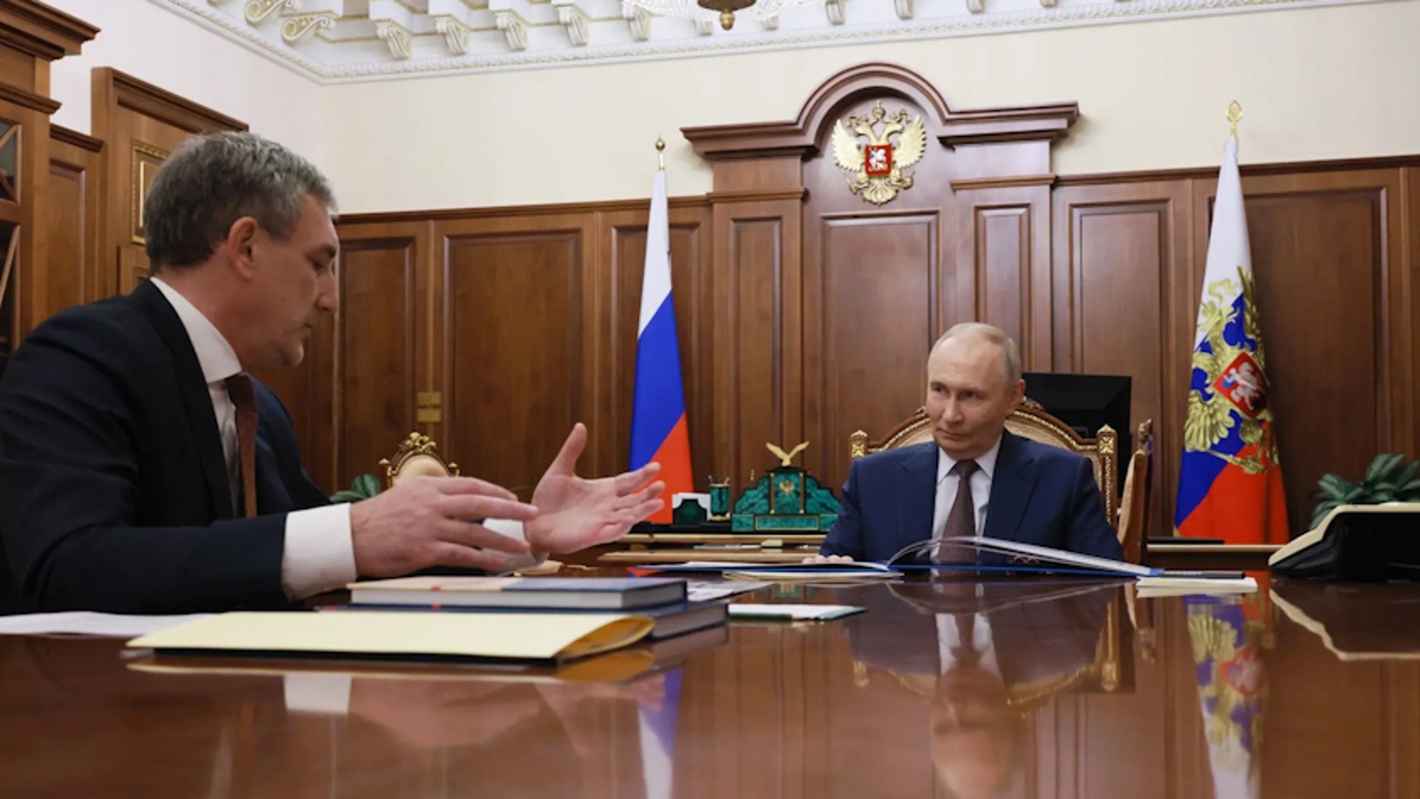 Владимир Путин и Василий Орлов обсудили на встрече развитие Приамурья