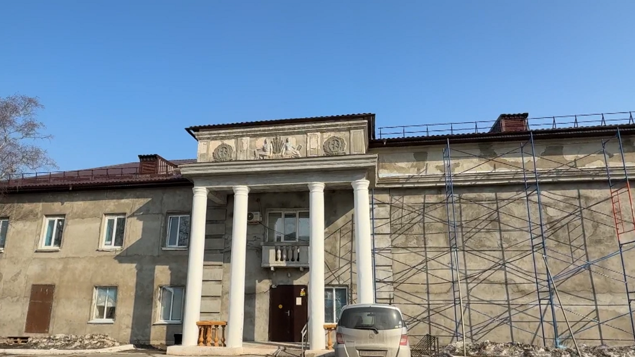 В Доме культуры Артема полным ходом идет масштабный ремонт