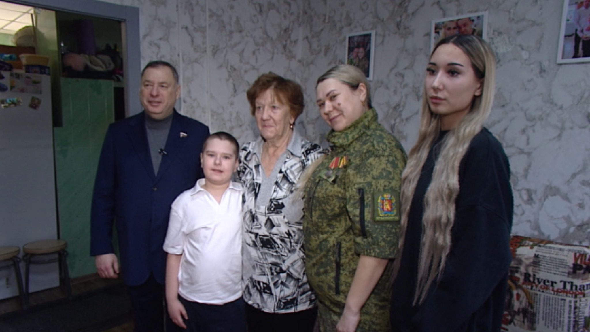 Депутат Юрий Швыткин поздравил с 8 Марта участницу СВО из Красноярска