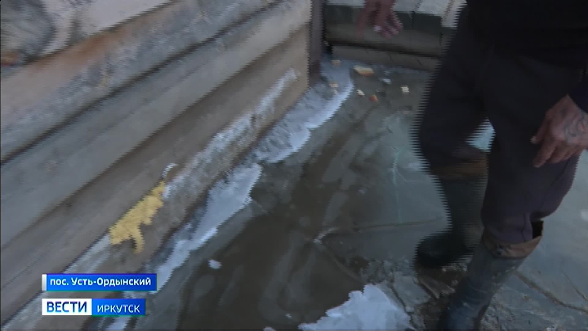 Вода подтопила участки и зашла в дома в поселке Усть-Ордынский