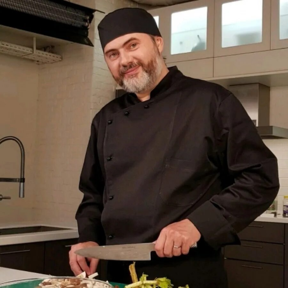 Олег Ольхов