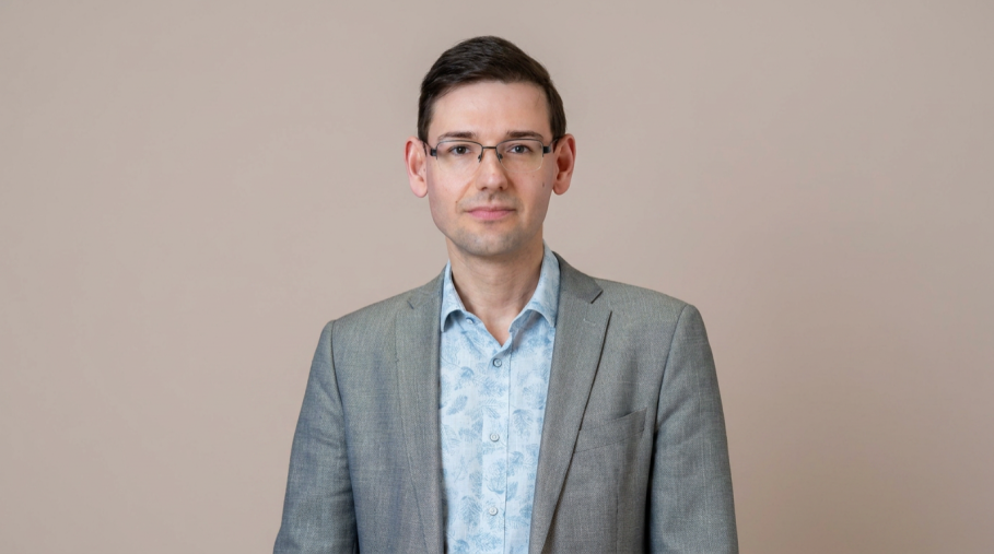 Александр Великовский