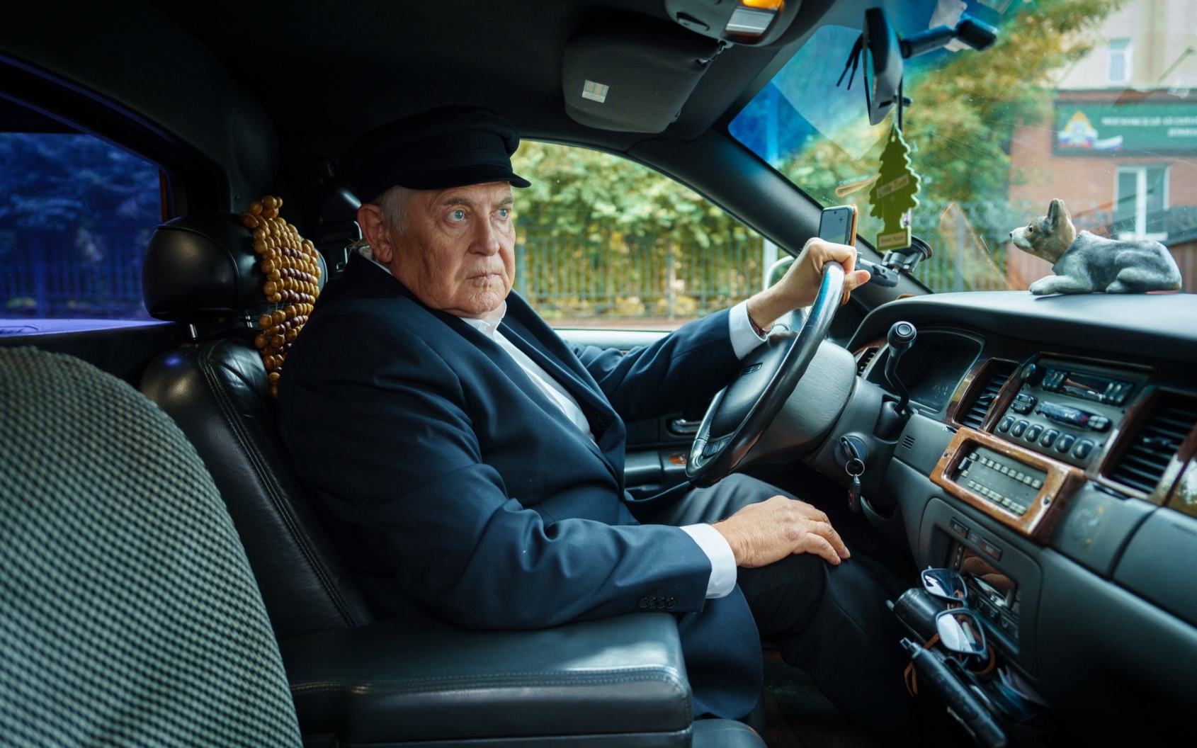 «Убери руки с моего руля» — трейлер и постер комедии «Дедмобиль» с Юрием Стояновым в главной роли