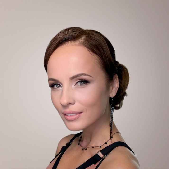 Александра Харитонова