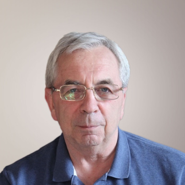 Александр Литвинов