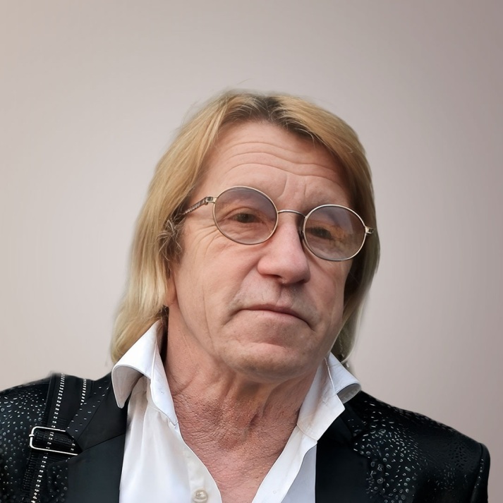 Александр Кавалеров