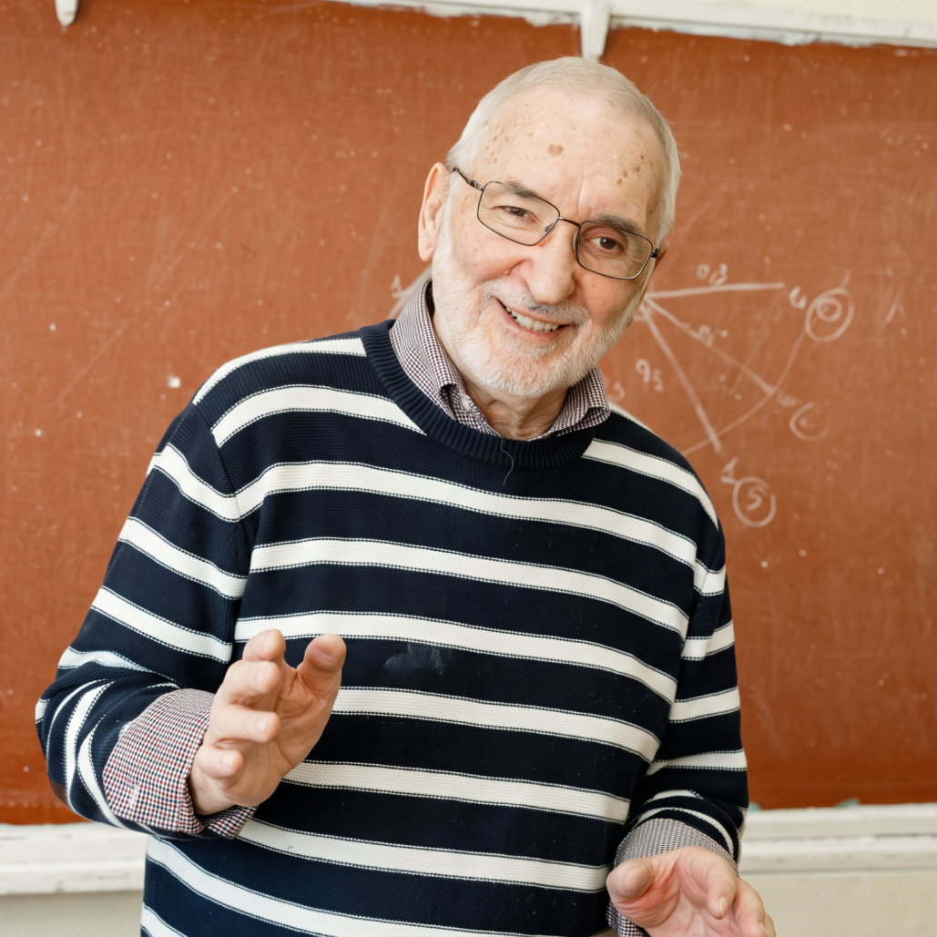 Лев Альтшулер