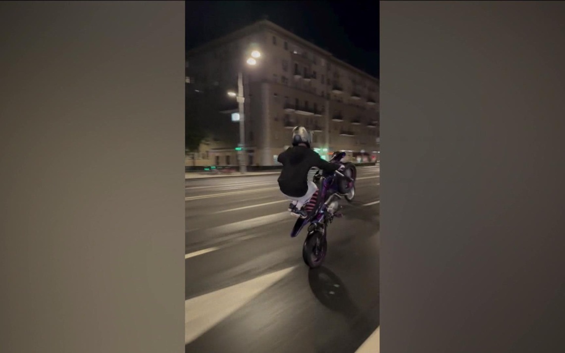 В Москве задержали 13 питбайкеров после заезда в центре города