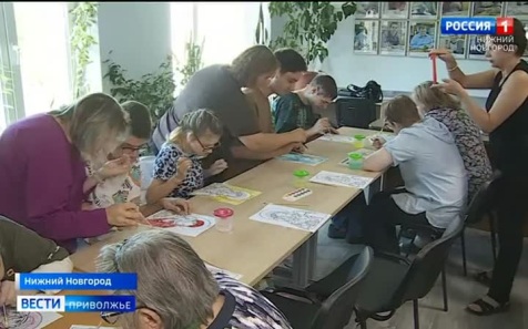 Нижегородцы с ограниченными возможностями здоровья попробовали себя в роли иконописцев