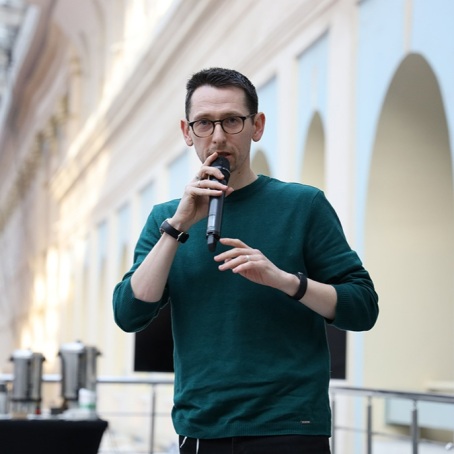 Денис Лопатников