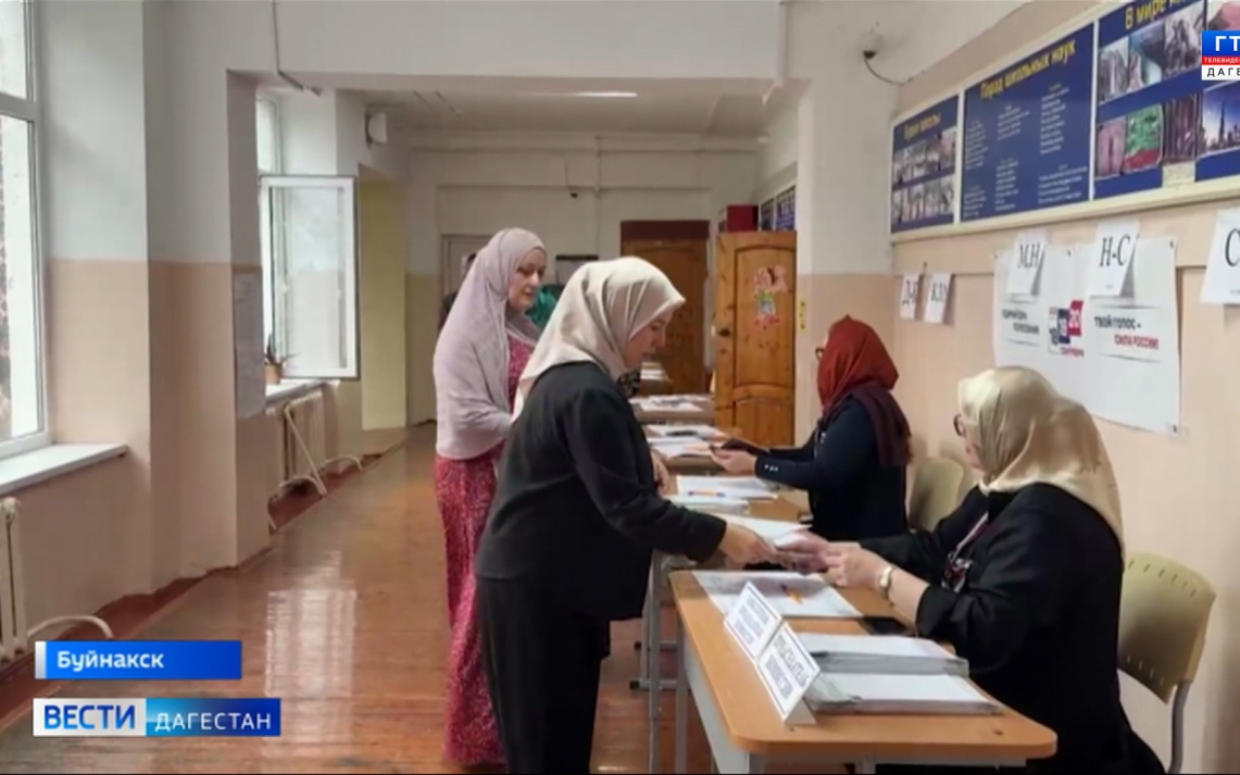 На избирательном участке в Буйнакске царила по-настоящему праздничная атмосфера