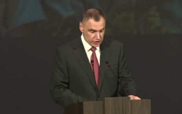 С Международным днём пожилых людей поздравил жителей Марий Эл Юрий Зайцев