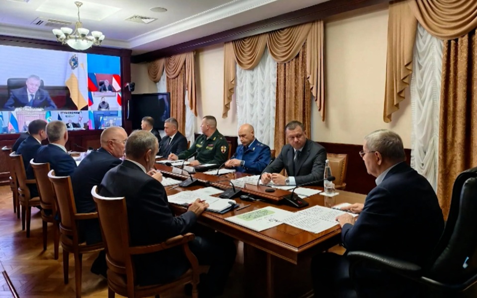 На совещании под руководством Юрия Чайки обсудили противодействие коррупции и работу правоохранительных органов