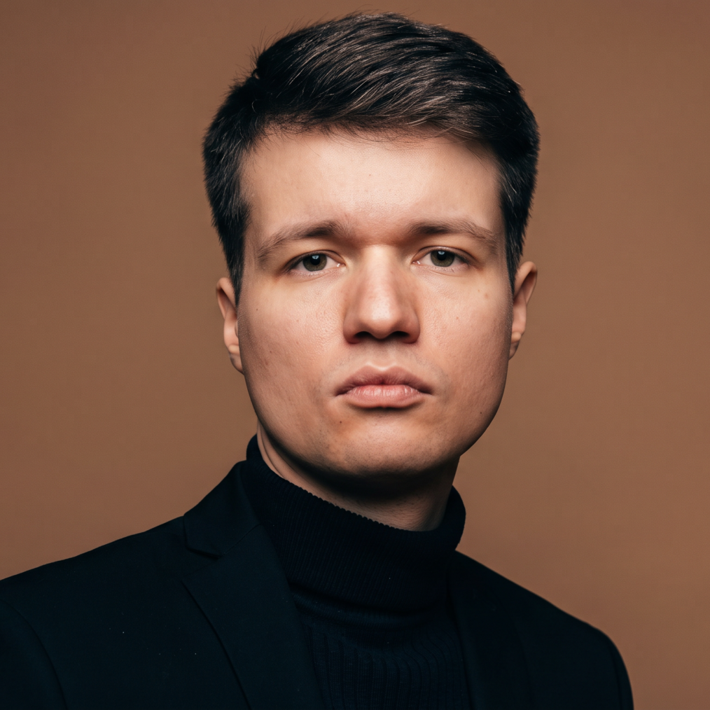 Аркадий Романов