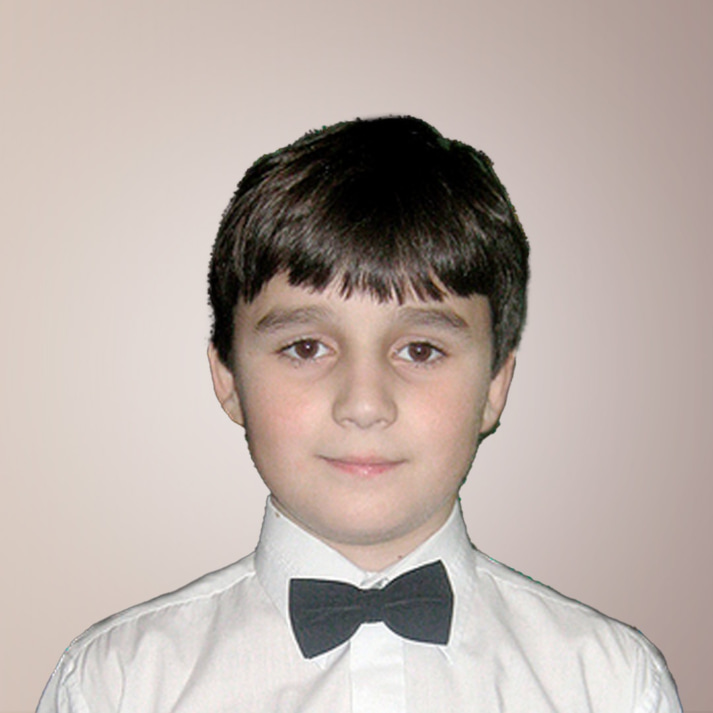 Илья Овчаренко