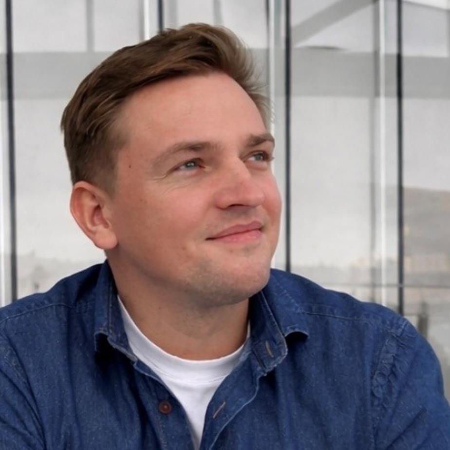 Павел Мельник