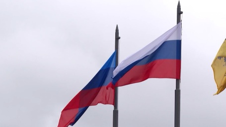 7 апреля. Основан Карлов университет, извержение Везувия, "Теория домино" Эйзенхауэра, провозглашена ДНР