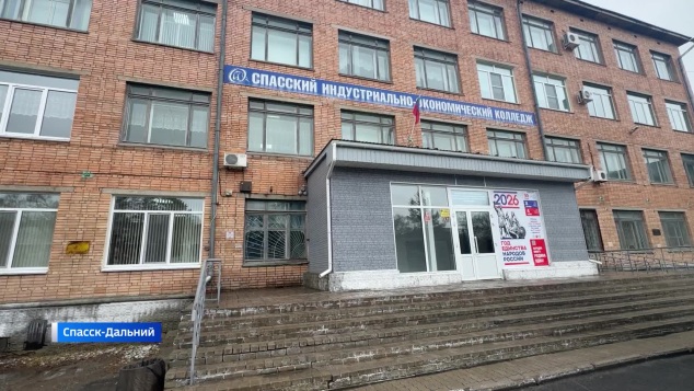 Объекты образования и здравоохранения посетил губернатор Приморья в Спасске-Дальнем
