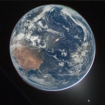 Земля немного изменилась и хуже выглядит теперь?