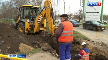 Ремонт коллектора в центре города осложняет поиск подземных коммуникаций