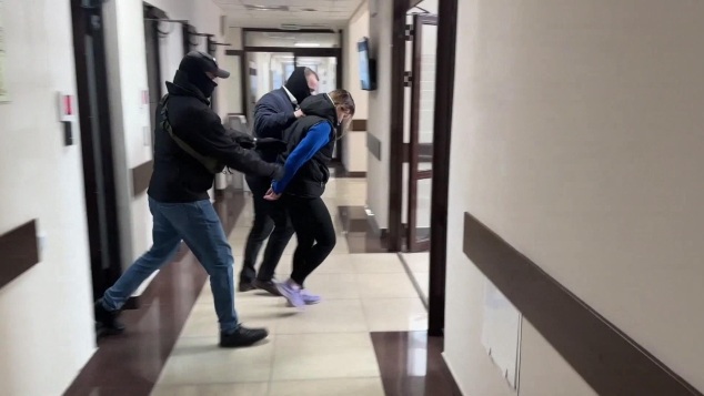 Передавала данные нацистам: ФСБ взяла с поличным шпионку в Крыму