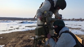 На полигоне в Амурской области мотострелки поразили цель с первой попытки и отработали скрытый отход с огневой позиции