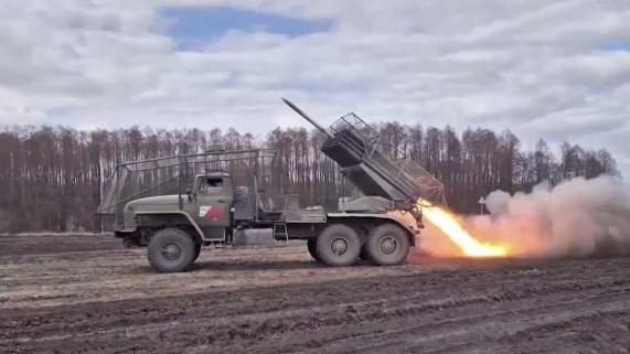 Перемирие на Ближнем Востоке висит на волоске, контакты Тайваня и Китая, резкое похолодание по всей России