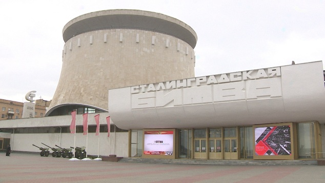 В музее-панораме "Сталинградская битва" показали, как сохраняют экспонаты