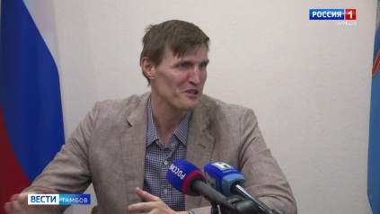 Глава региона Евгений Первышов встретился в президентом российской федерации баскетбола