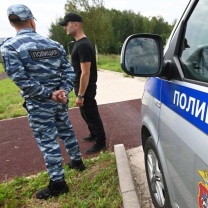 Автомобиль убийцы полицейского найден