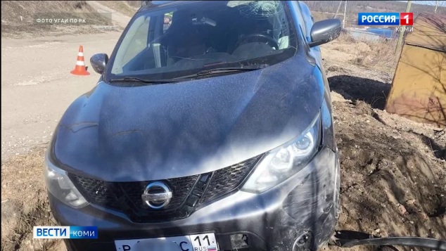 В ухтинском поселке Шудаяг пьяный водитель Nissan съехал в кювет