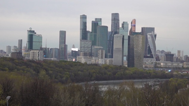 Арктическое вторжение вернуло зиму в центр России: снег и штормовой ветер