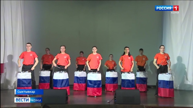 На сцене Центра досуга и кино «Октябрь» в открылся городской конкурс-фестиваль среди людей с инвалидностью «Радуга талантов»