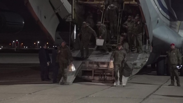 В Москву доставили российских военных, которых удалось вызволить из украинского плена