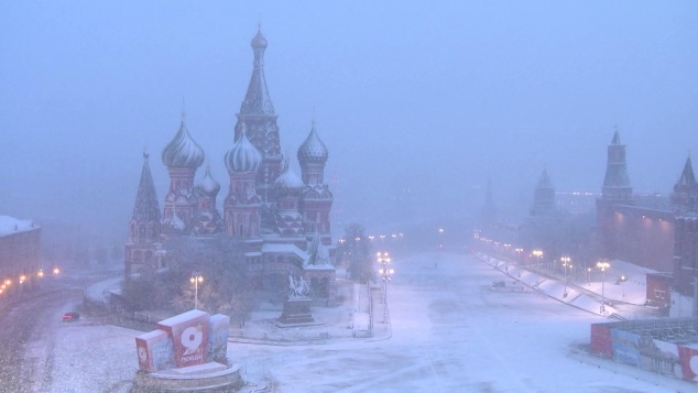 Снегопад накрыл Москву и область
