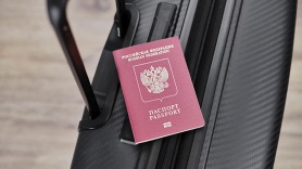 Без паспорта — никуда: амурчанам напомнили о правилах выезда детей за рубеж