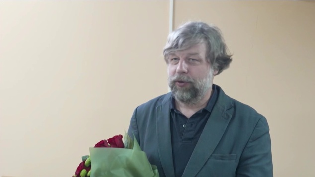 Эфир 28.04.2026 · 20:00