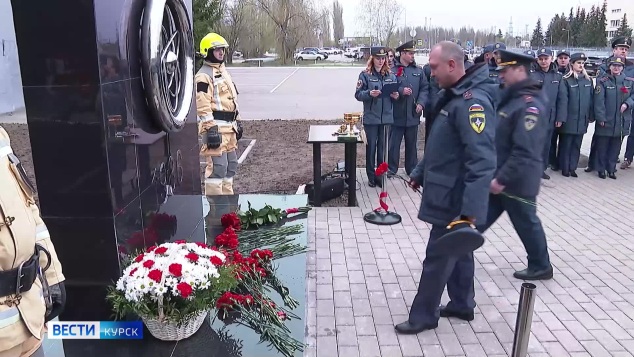 В годовщину событий на Чернобыльской АЭС в Курской области вспоминали всех, кто выполнял свой гражданский долг, участвуя в ликвидации последствий аварии