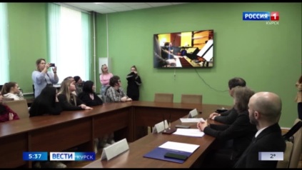 Колледжу культуры передали сценарий музыкально-поэтического спектакля «Курские песни мужества»