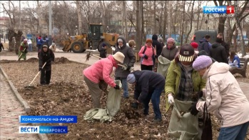 «Чтобы хорошо отдохнуть, надо хорошо поработать»: Город юности вышел на общекраевой субботник