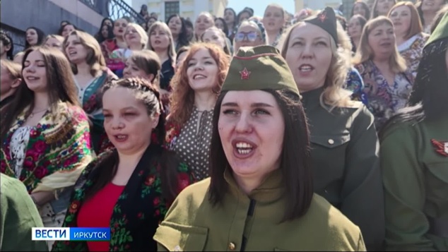 122 Екатерины из Иркутска исполнили песню «Катюша» на берегу Ангары